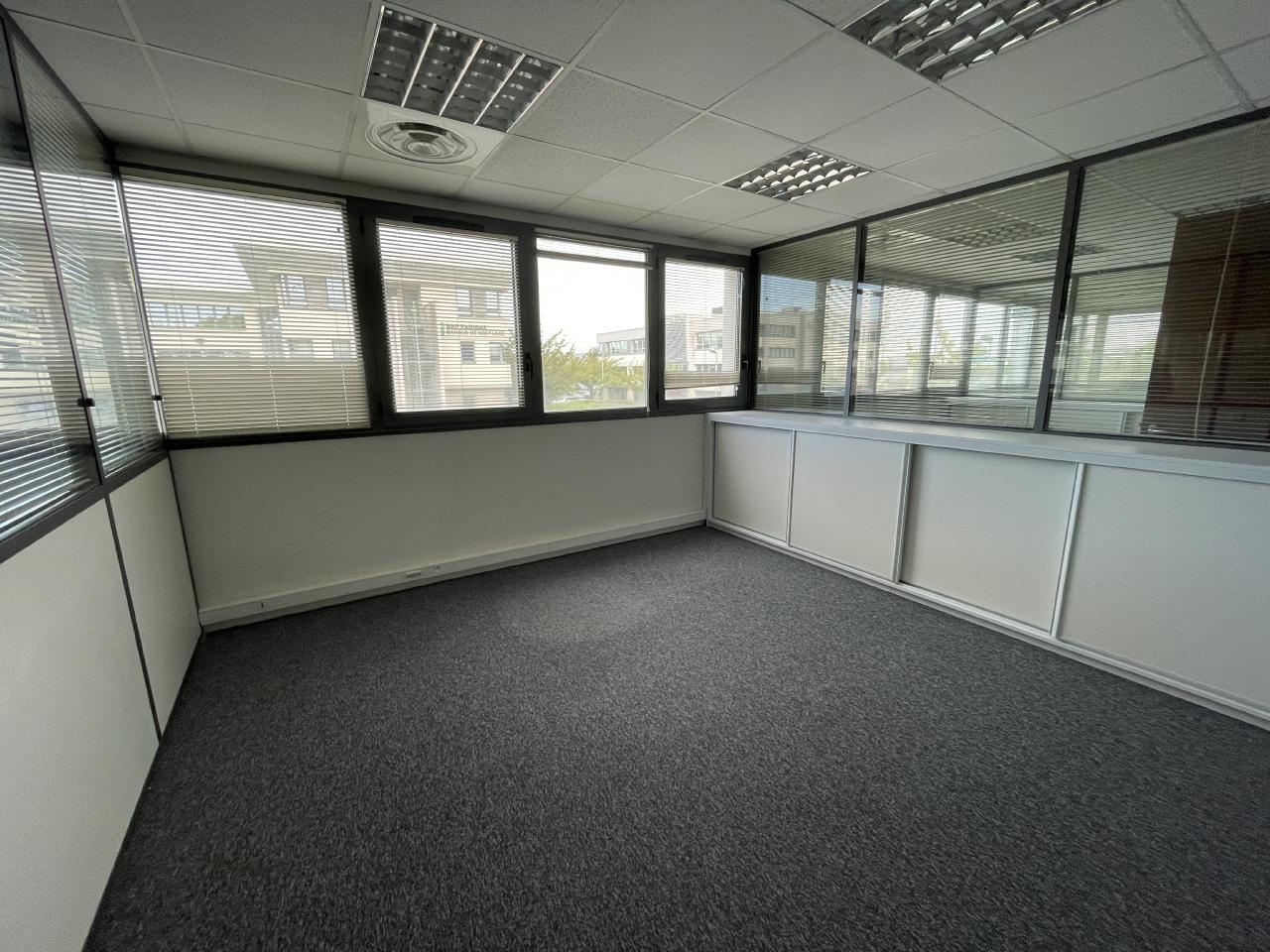 Bureau Saint-Grégoire 103m² Location bureau Saint-Grégoire Ille-et-Vilaine OLBUR2528729 3